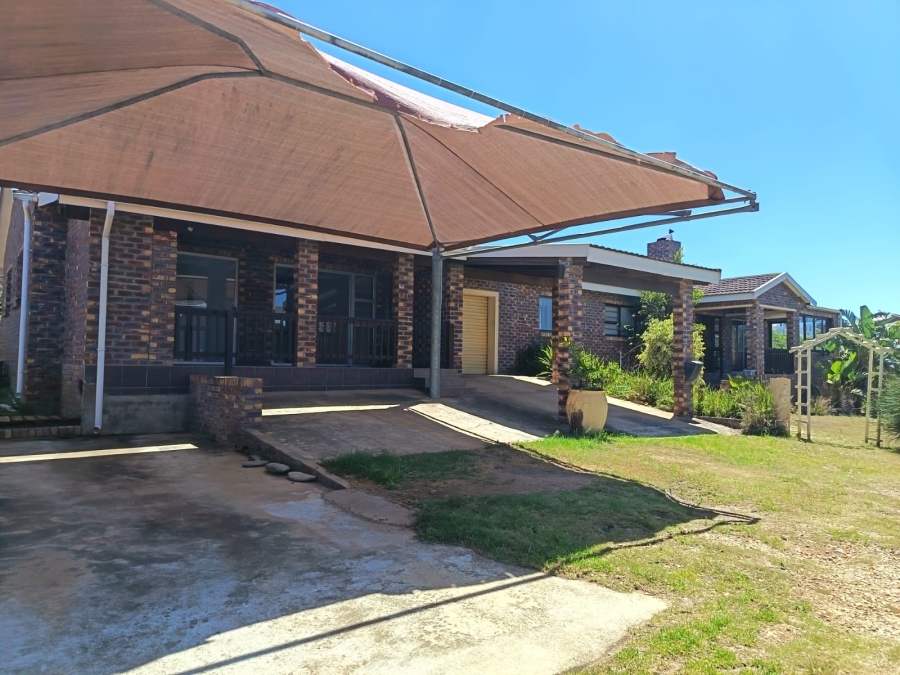 To Let 2 Bedroom Property for Rent in Wavecrest Eastern Cape